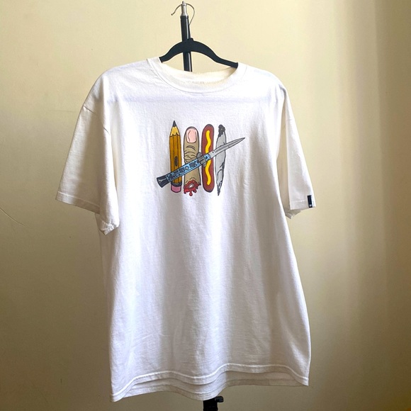 2000’s Undefeated Tee - Picture 1 of 4